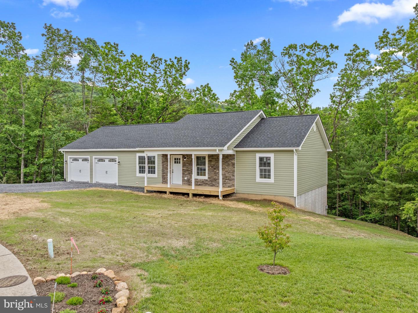 201 CREEK VALLEY DR., BASYE, Virginia 22810, 3 Bedrooms Bedrooms, ,2 BathroomsBathrooms,Residential,For sale,201 CREEK VALLEY DR.,VASH2011432 MLS # VASH2011432