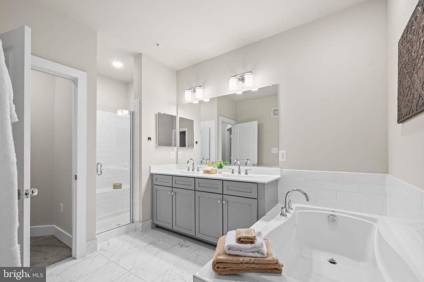 1334 S QUINN ST, ARLINGTON, Virginia 22204, 3 Bedrooms Bedrooms, ,3 BathroomsBathrooms,Residential,For sale,1334 S QUINN ST,VAAR2057424 MLS # VAAR2057424