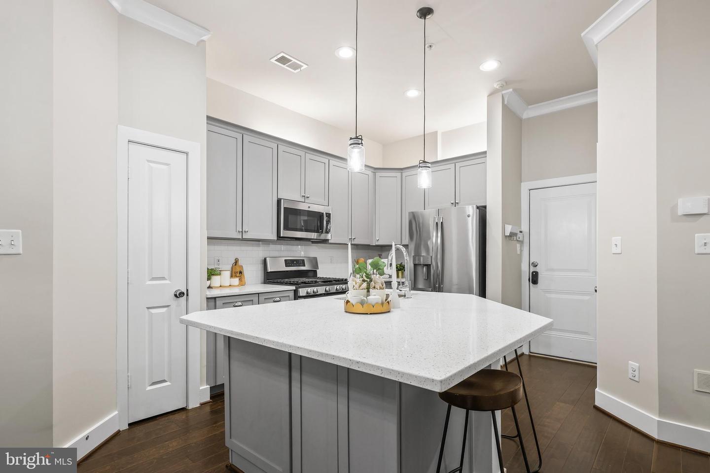 1334 S QUINN ST, ARLINGTON, Virginia 22204, 3 Bedrooms Bedrooms, ,3 BathroomsBathrooms,Residential,For sale,1334 S QUINN ST,VAAR2057424 MLS # VAAR2057424