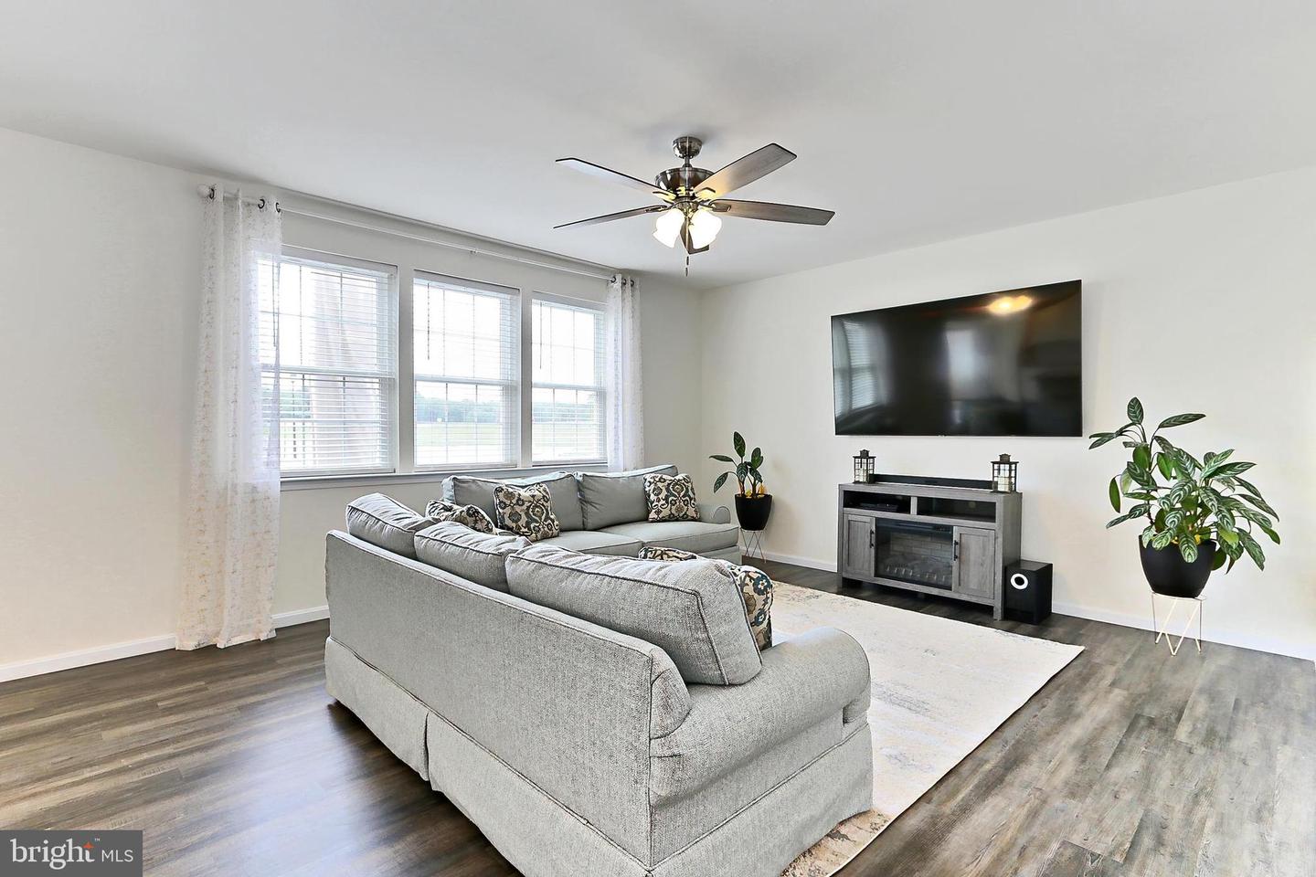 2020 CAPTAIN DR, FREDERICKSBURG, Virginia 22408, 4 Bedrooms Bedrooms, ,2 BathroomsBathrooms,Residential,For sale,2020 CAPTAIN DR,VASP2033138 MLS # VASP2033138