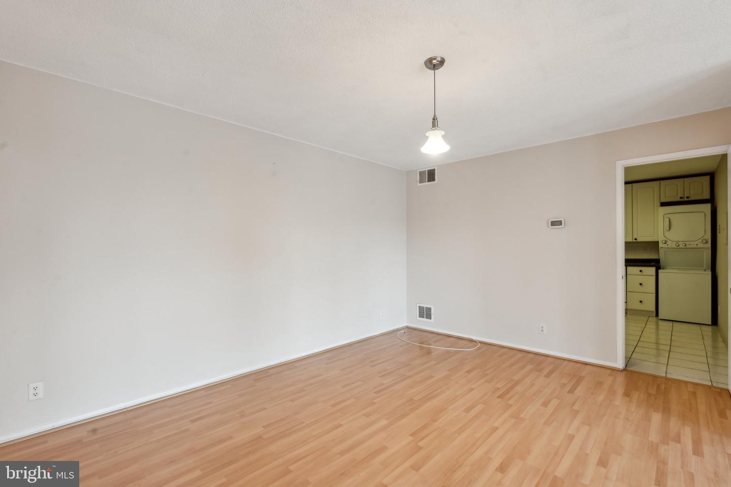 8340 GREENSBORO DR #401, MCLEAN, Virginia 22102, 3 Bedrooms Bedrooms, ,3 BathroomsBathrooms,Residential,For sale,8340 GREENSBORO DR #401,VAFX2240952 MLS # VAFX2240952