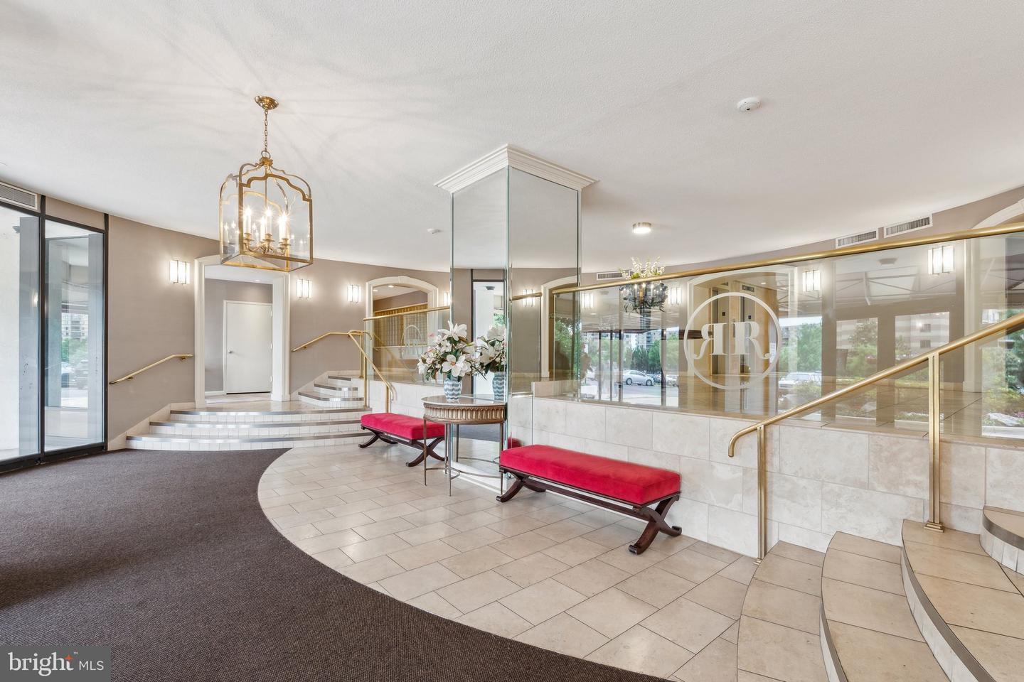 8340 GREENSBORO DR #401, MCLEAN, Virginia 22102, 3 Bedrooms Bedrooms, ,3 BathroomsBathrooms,Residential,For sale,8340 GREENSBORO DR #401,VAFX2240952 MLS # VAFX2240952
