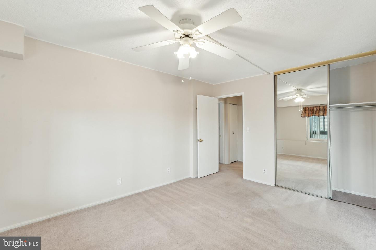8340 GREENSBORO DR #401, MCLEAN, Virginia 22102, 3 Bedrooms Bedrooms, ,3 BathroomsBathrooms,Residential,For sale,8340 GREENSBORO DR #401,VAFX2240952 MLS # VAFX2240952