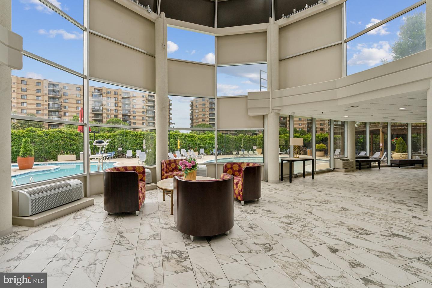 8340 GREENSBORO DR #401, MCLEAN, Virginia 22102, 3 Bedrooms Bedrooms, ,3 BathroomsBathrooms,Residential,For sale,8340 GREENSBORO DR #401,VAFX2240952 MLS # VAFX2240952