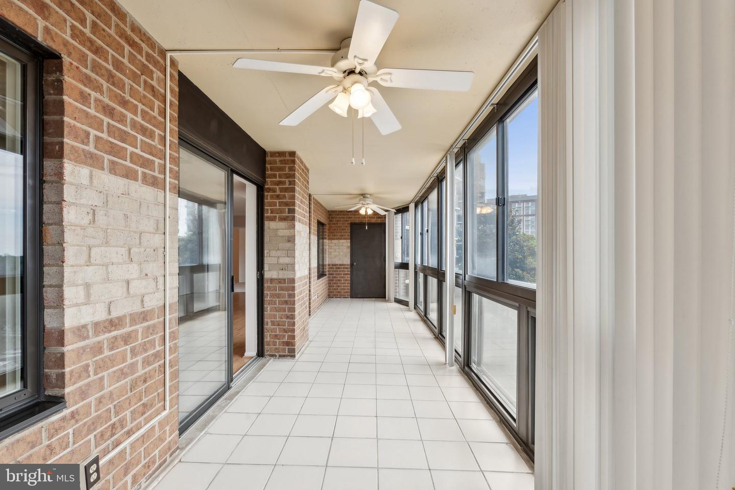 8340 GREENSBORO DR #401, MCLEAN, Virginia 22102, 3 Bedrooms Bedrooms, ,3 BathroomsBathrooms,Residential,For sale,8340 GREENSBORO DR #401,VAFX2240952 MLS # VAFX2240952