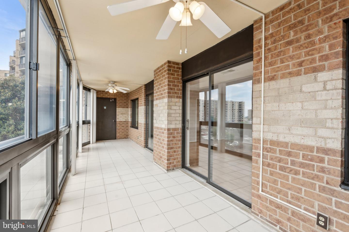 8340 GREENSBORO DR #401, MCLEAN, Virginia 22102, 3 Bedrooms Bedrooms, ,3 BathroomsBathrooms,Residential,For sale,8340 GREENSBORO DR #401,VAFX2240952 MLS # VAFX2240952