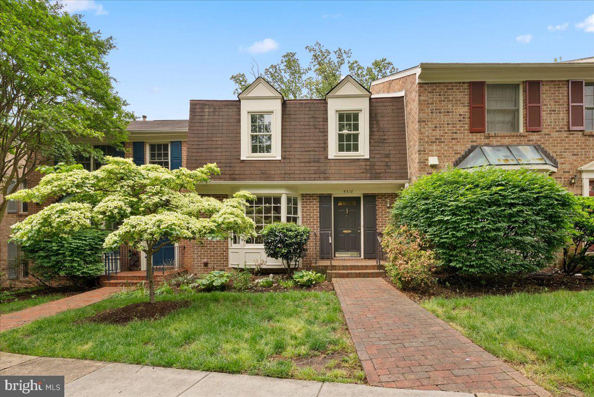 4516 4TH RD N, ARLINGTON, Virginia 22203, 3 Bedrooms Bedrooms, ,3 BathroomsBathrooms,Residential,For sale,4516 4TH RD N,VAAR2057496 MLS # VAAR2057496