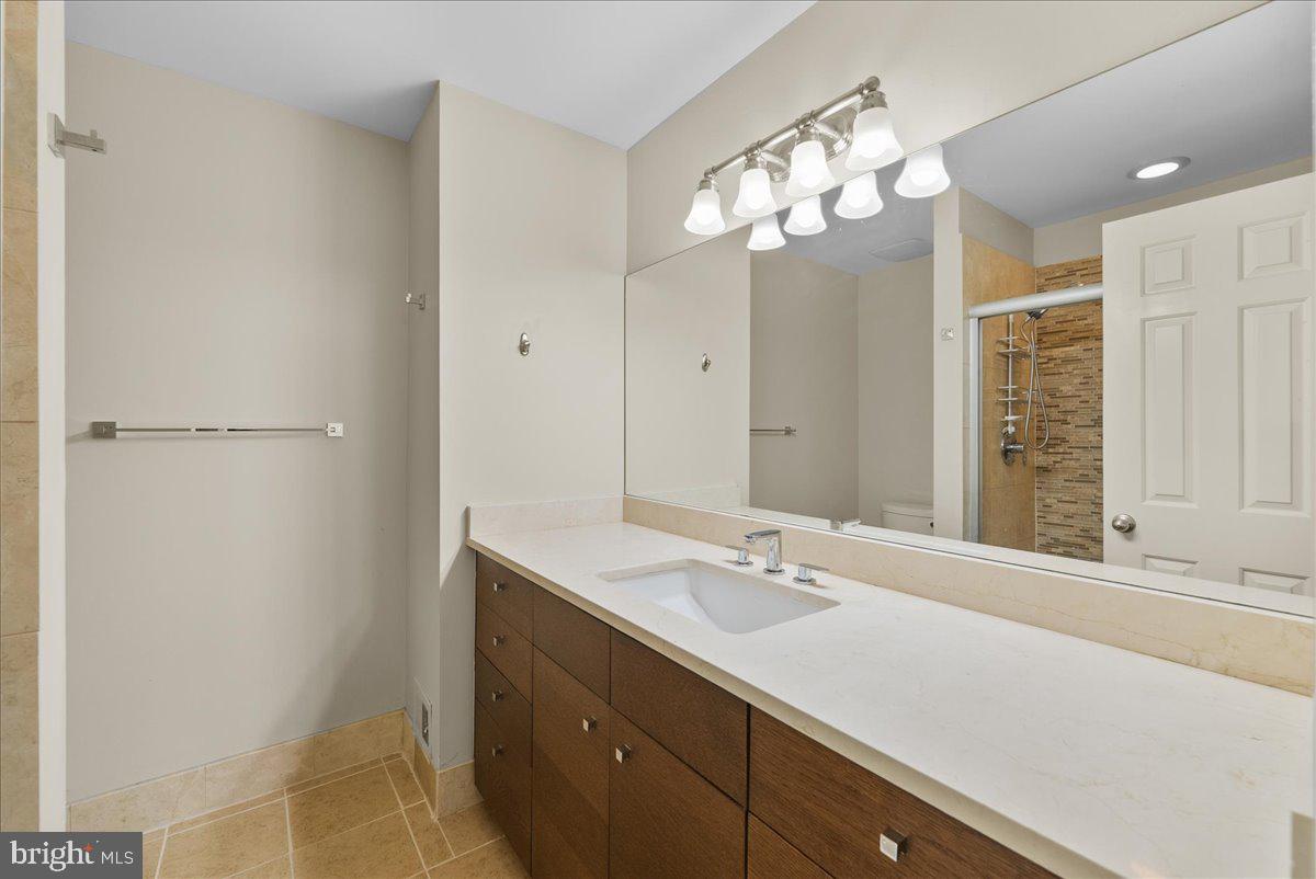4516 4TH RD N, ARLINGTON, Virginia 22203, 3 Bedrooms Bedrooms, ,3 BathroomsBathrooms,Residential,For sale,4516 4TH RD N,VAAR2057496 MLS # VAAR2057496