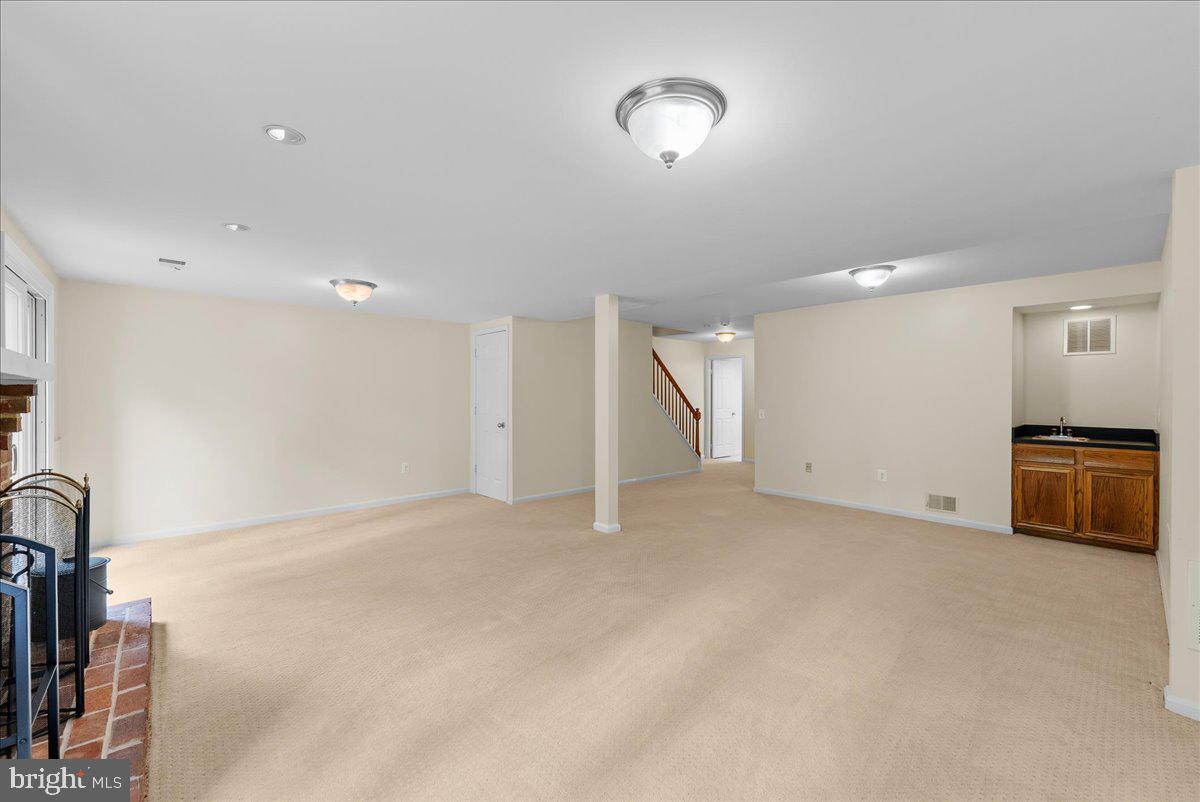 4516 4TH RD N, ARLINGTON, Virginia 22203, 3 Bedrooms Bedrooms, ,3 BathroomsBathrooms,Residential,For sale,4516 4TH RD N,VAAR2057496 MLS # VAAR2057496
