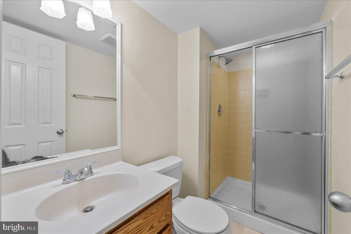 4516 4TH RD N, ARLINGTON, Virginia 22203, 3 Bedrooms Bedrooms, ,3 BathroomsBathrooms,Residential,For sale,4516 4TH RD N,VAAR2057496 MLS # VAAR2057496