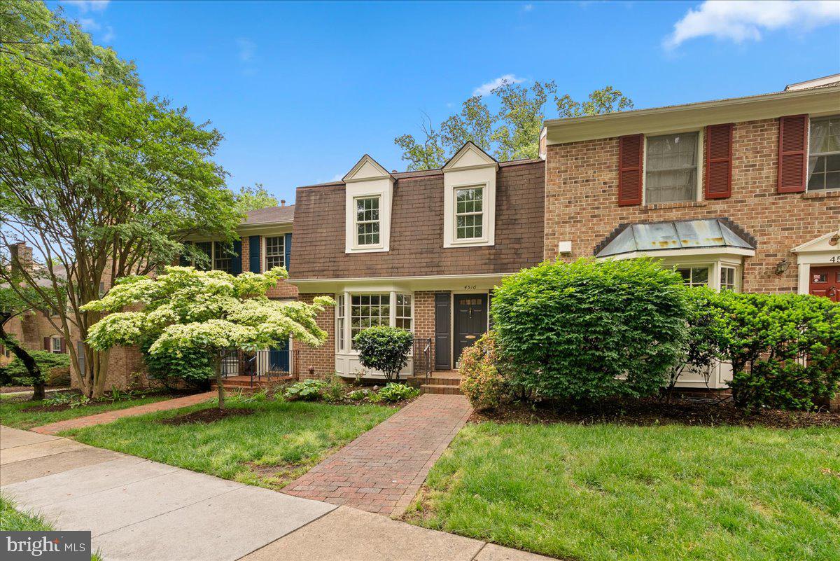 4516 4TH RD N, ARLINGTON, Virginia 22203, 3 Bedrooms Bedrooms, ,3 BathroomsBathrooms,Residential,For sale,4516 4TH RD N,VAAR2057496 MLS # VAAR2057496