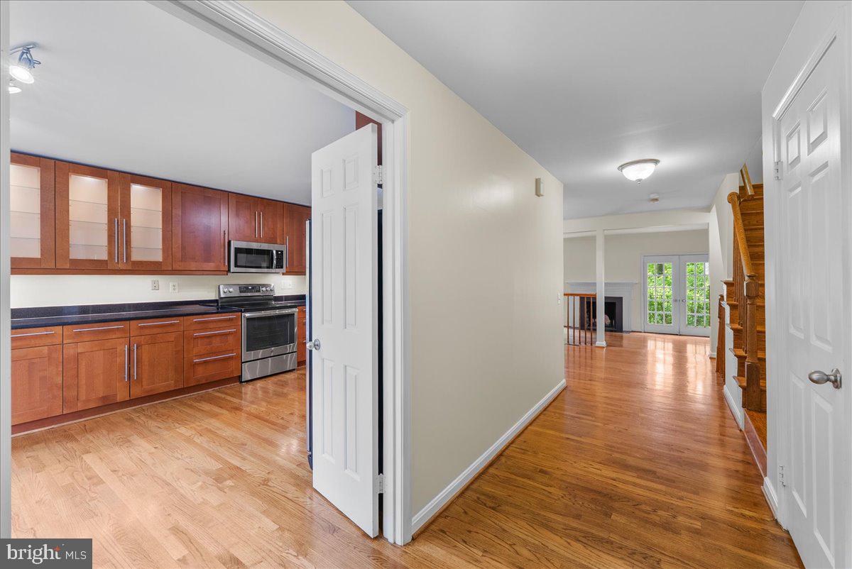 4516 4TH RD N, ARLINGTON, Virginia 22203, 3 Bedrooms Bedrooms, ,3 BathroomsBathrooms,Residential,For sale,4516 4TH RD N,VAAR2057496 MLS # VAAR2057496