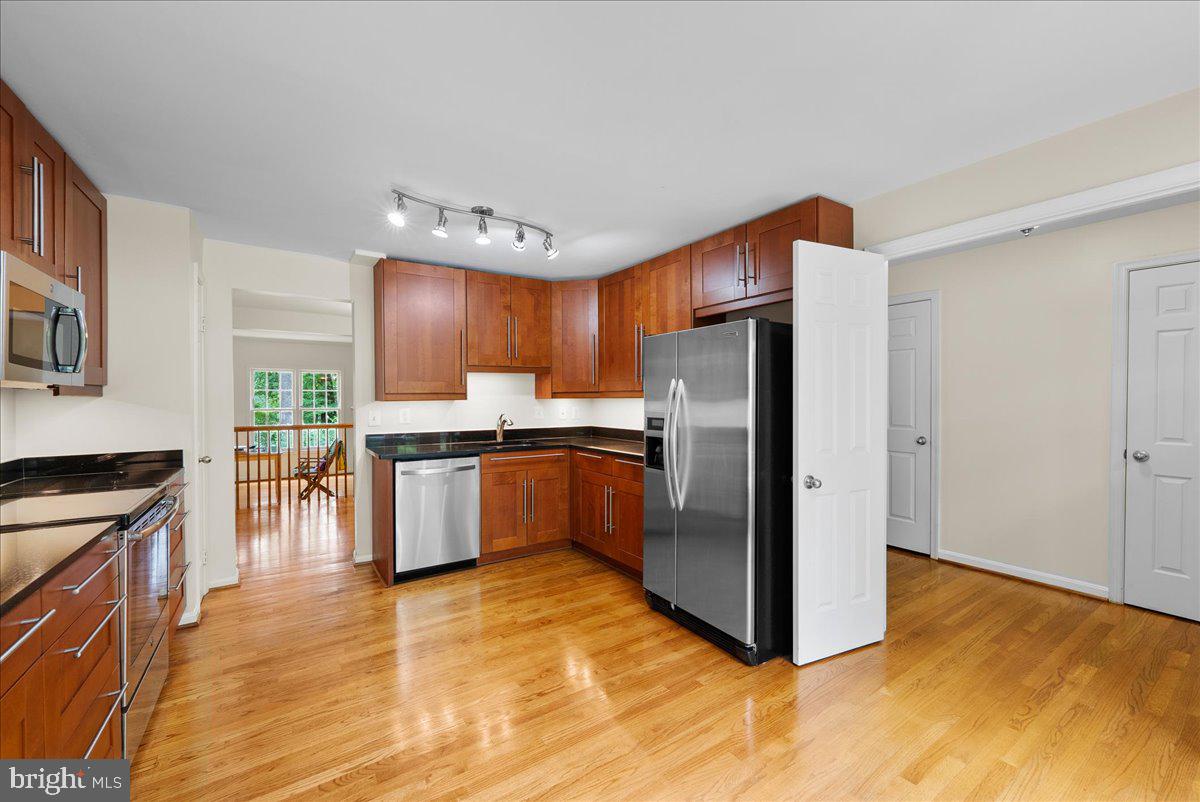 4516 4TH RD N, ARLINGTON, Virginia 22203, 3 Bedrooms Bedrooms, ,3 BathroomsBathrooms,Residential,For sale,4516 4TH RD N,VAAR2057496 MLS # VAAR2057496