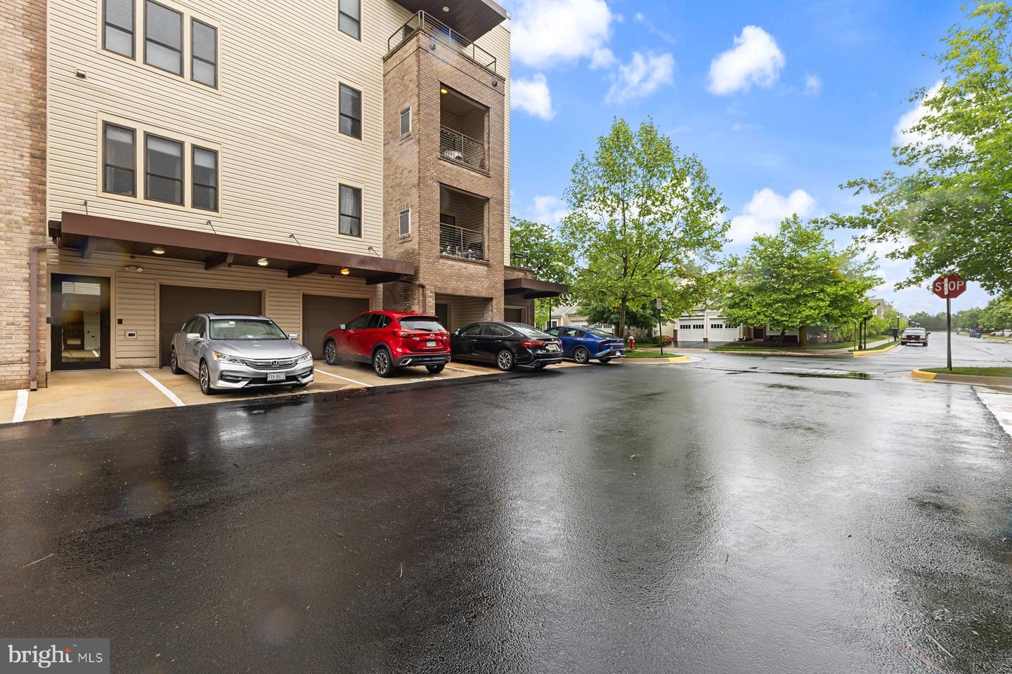 8435 PEACE LILY CT #314, LORTON, Virginia 22079, 2 Bedrooms Bedrooms, 6 Rooms Rooms,2 BathroomsBathrooms,Residential,For sale,8435 PEACE LILY CT #314,VAFX2241126 MLS # VAFX2241126