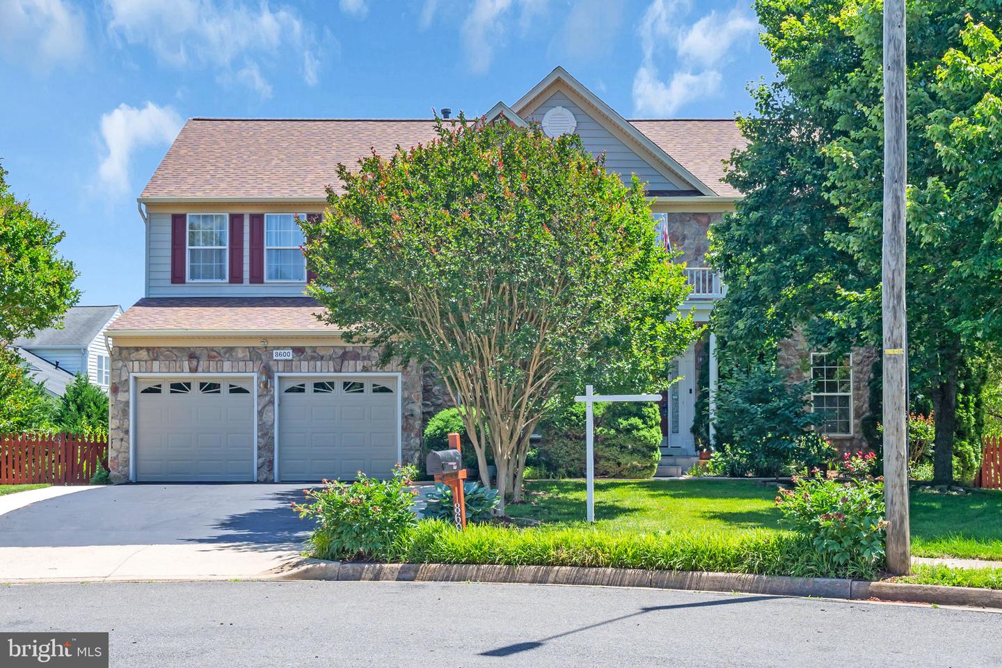 8600 DUTCHMAN CT, MANASSAS, Virginia 20110, 5 Bedrooms Bedrooms, ,4 BathroomsBathrooms,Residential,For sale,8600 DUTCHMAN CT,VAMN2008338 MLS # VAMN2008338