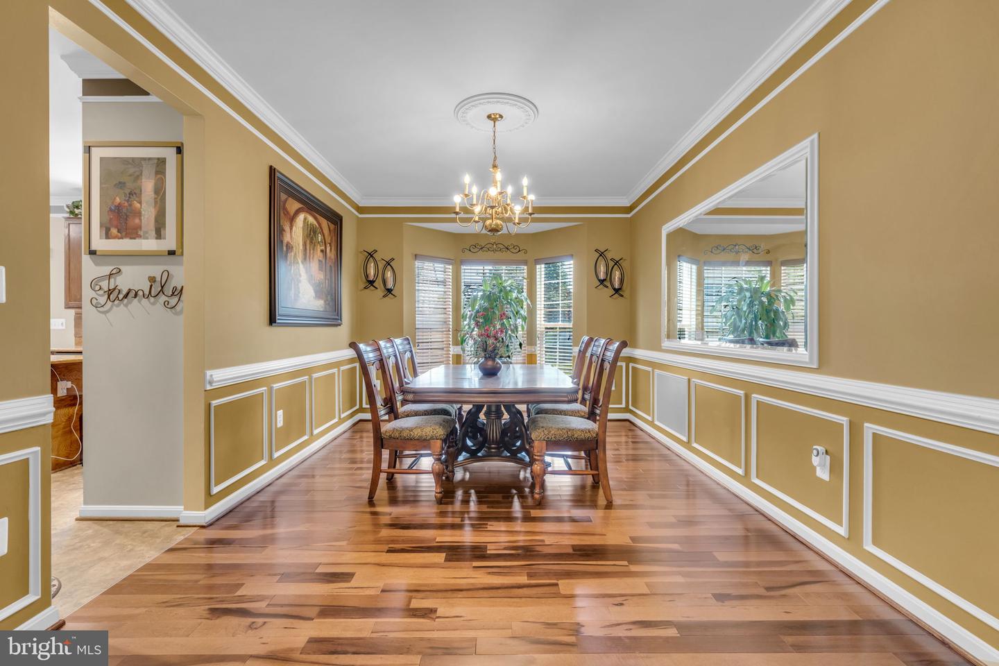 8600 DUTCHMAN CT, MANASSAS, Virginia 20110, 5 Bedrooms Bedrooms, ,4 BathroomsBathrooms,Residential,For sale,8600 DUTCHMAN CT,VAMN2008338 MLS # VAMN2008338