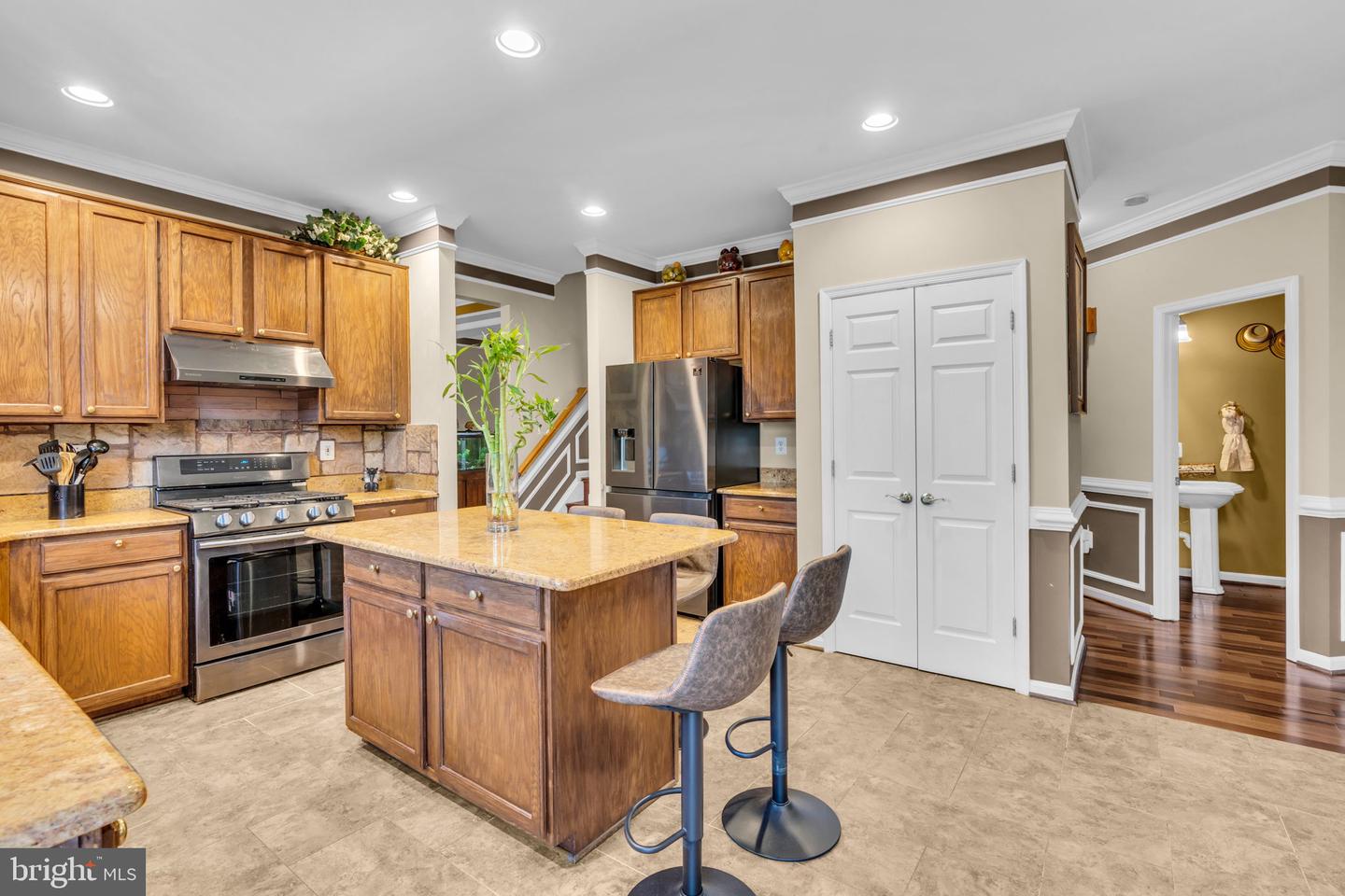 8600 DUTCHMAN CT, MANASSAS, Virginia 20110, 5 Bedrooms Bedrooms, ,4 BathroomsBathrooms,Residential,For sale,8600 DUTCHMAN CT,VAMN2008338 MLS # VAMN2008338