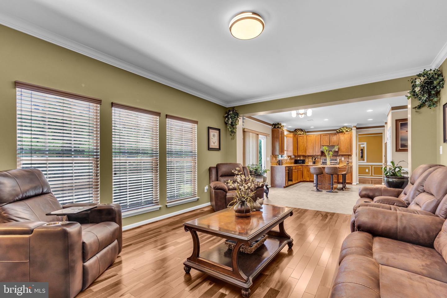 8600 DUTCHMAN CT, MANASSAS, Virginia 20110, 5 Bedrooms Bedrooms, ,4 BathroomsBathrooms,Residential,For sale,8600 DUTCHMAN CT,VAMN2008338 MLS # VAMN2008338