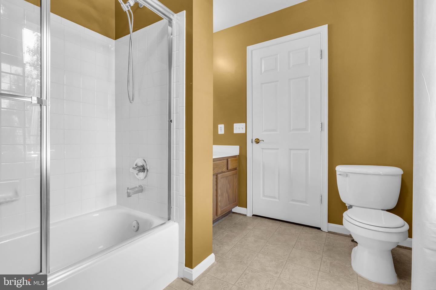 8600 DUTCHMAN CT, MANASSAS, Virginia 20110, 5 Bedrooms Bedrooms, ,4 BathroomsBathrooms,Residential,For sale,8600 DUTCHMAN CT,VAMN2008338 MLS # VAMN2008338