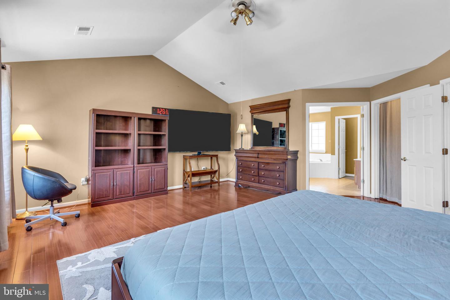 8600 DUTCHMAN CT, MANASSAS, Virginia 20110, 5 Bedrooms Bedrooms, ,4 BathroomsBathrooms,Residential,For sale,8600 DUTCHMAN CT,VAMN2008338 MLS # VAMN2008338