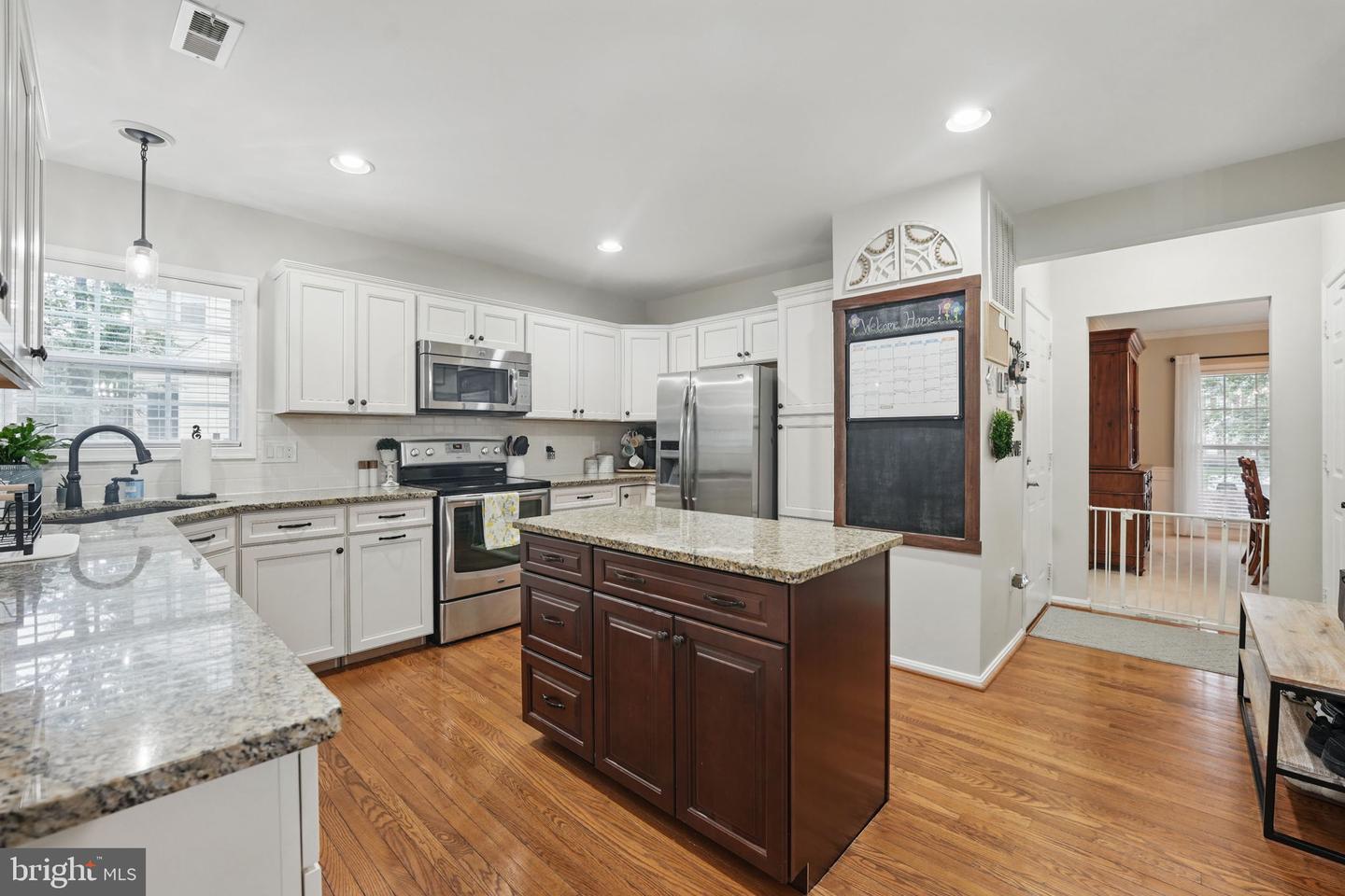 8408 LIPPIZAN PL, GAINESVILLE, Virginia 20155, 4 Bedrooms Bedrooms, ,3 BathroomsBathrooms,Residential,For sale,8408 LIPPIZAN PL,VAPW2094792 MLS # VAPW2094792