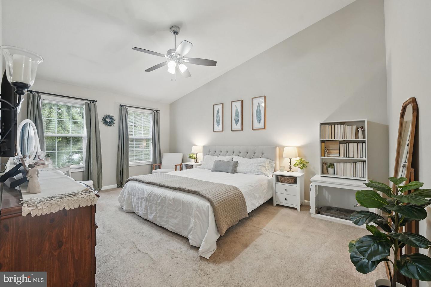 8408 LIPPIZAN PL, GAINESVILLE, Virginia 20155, 4 Bedrooms Bedrooms, ,3 BathroomsBathrooms,Residential,For sale,8408 LIPPIZAN PL,VAPW2094792 MLS # VAPW2094792