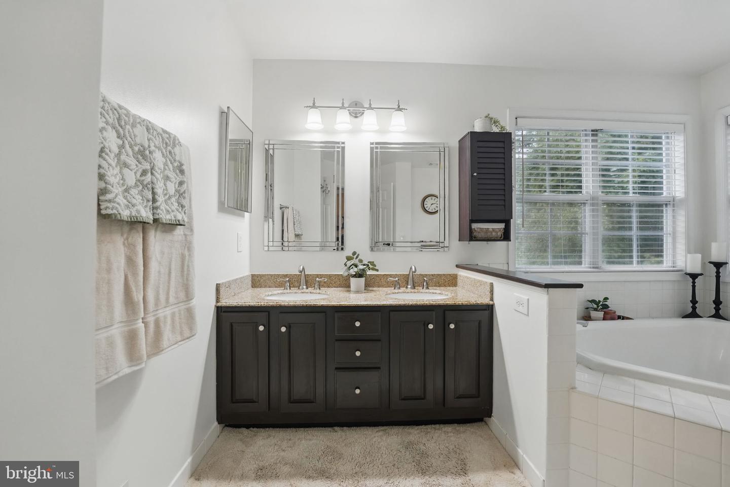 8408 LIPPIZAN PL, GAINESVILLE, Virginia 20155, 4 Bedrooms Bedrooms, ,3 BathroomsBathrooms,Residential,For sale,8408 LIPPIZAN PL,VAPW2094792 MLS # VAPW2094792