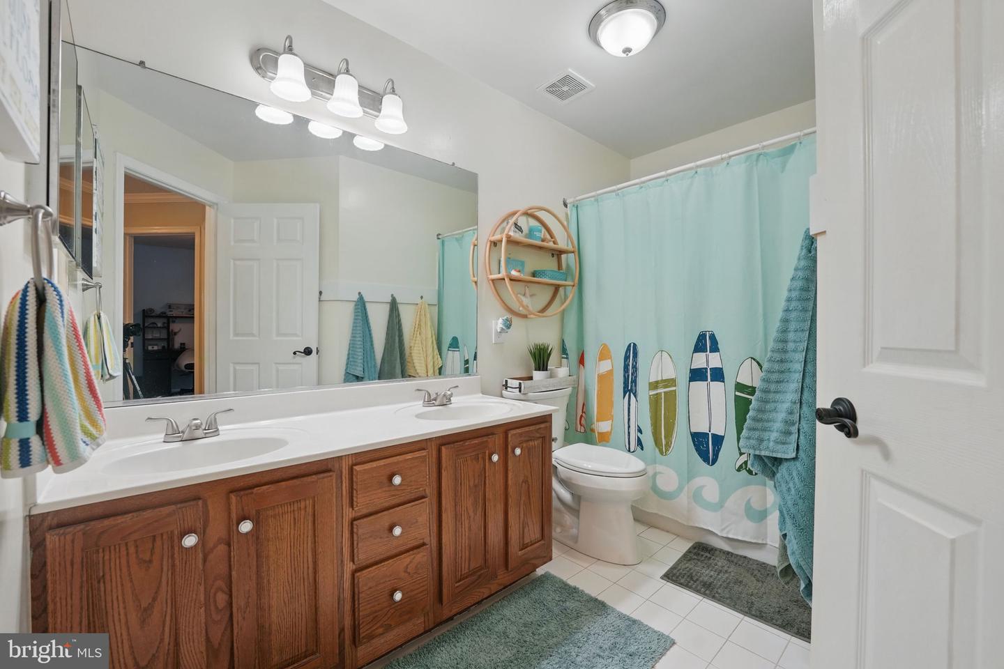 8408 LIPPIZAN PL, GAINESVILLE, Virginia 20155, 4 Bedrooms Bedrooms, ,3 BathroomsBathrooms,Residential,For sale,8408 LIPPIZAN PL,VAPW2094792 MLS # VAPW2094792