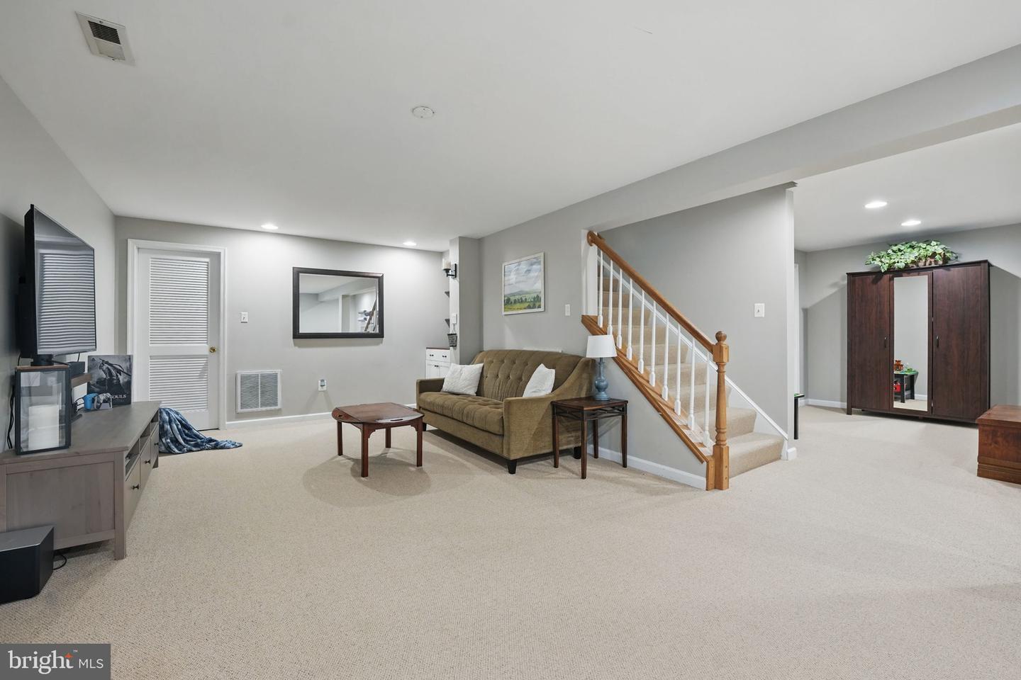 8408 LIPPIZAN PL, GAINESVILLE, Virginia 20155, 4 Bedrooms Bedrooms, ,3 BathroomsBathrooms,Residential,For sale,8408 LIPPIZAN PL,VAPW2094792 MLS # VAPW2094792