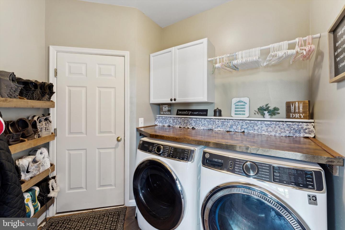 6594 TIFFANY DR, BEALETON, Virginia 22712, 4 Bedrooms Bedrooms, ,3 BathroomsBathrooms,Residential,For sale,6594 TIFFANY DR,VAFQ2016662 MLS # VAFQ2016662