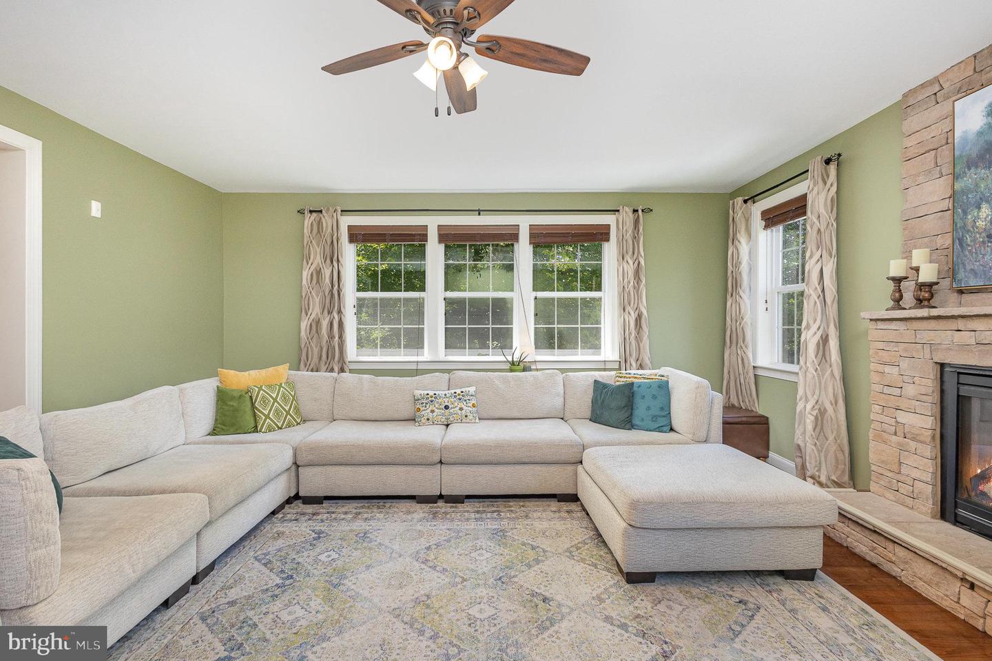 21 BEREA KNOLLS DR, FREDERICKSBURG, Virginia 22406, 5 Bedrooms Bedrooms, ,3 BathroomsBathrooms,Residential,For sale,21 BEREA KNOLLS DR,VAST2038912 MLS # VAST2038912