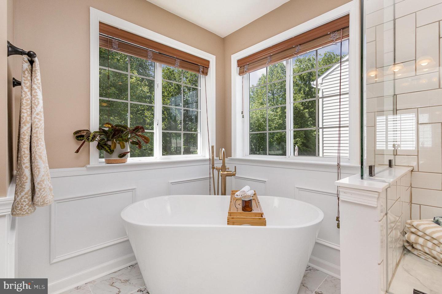 21 BEREA KNOLLS DR, FREDERICKSBURG, Virginia 22406, 5 Bedrooms Bedrooms, ,3 BathroomsBathrooms,Residential,For sale,21 BEREA KNOLLS DR,VAST2038912 MLS # VAST2038912