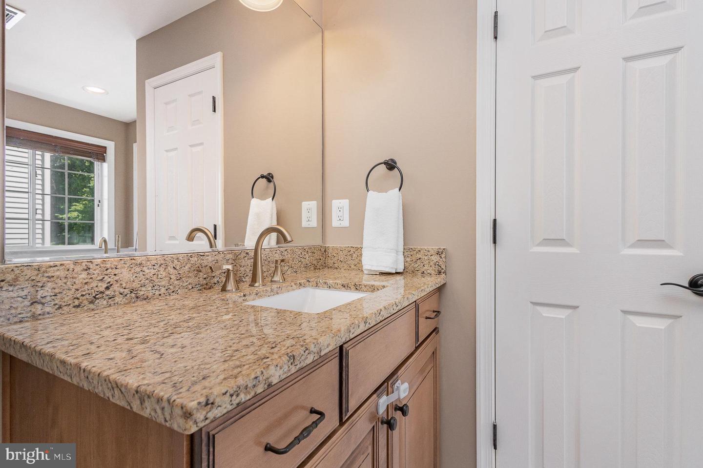 21 BEREA KNOLLS DR, FREDERICKSBURG, Virginia 22406, 5 Bedrooms Bedrooms, ,3 BathroomsBathrooms,Residential,For sale,21 BEREA KNOLLS DR,VAST2038912 MLS # VAST2038912