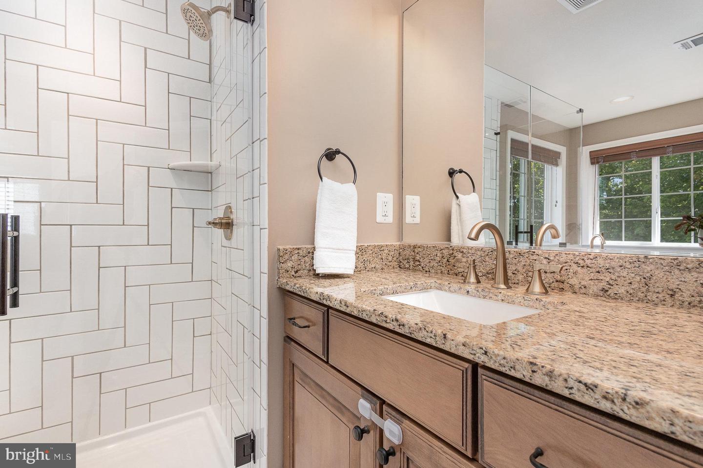 21 BEREA KNOLLS DR, FREDERICKSBURG, Virginia 22406, 5 Bedrooms Bedrooms, ,3 BathroomsBathrooms,Residential,For sale,21 BEREA KNOLLS DR,VAST2038912 MLS # VAST2038912