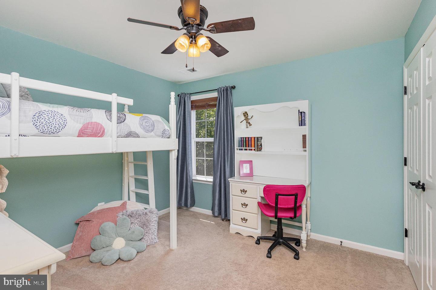 21 BEREA KNOLLS DR, FREDERICKSBURG, Virginia 22406, 5 Bedrooms Bedrooms, ,3 BathroomsBathrooms,Residential,For sale,21 BEREA KNOLLS DR,VAST2038912 MLS # VAST2038912