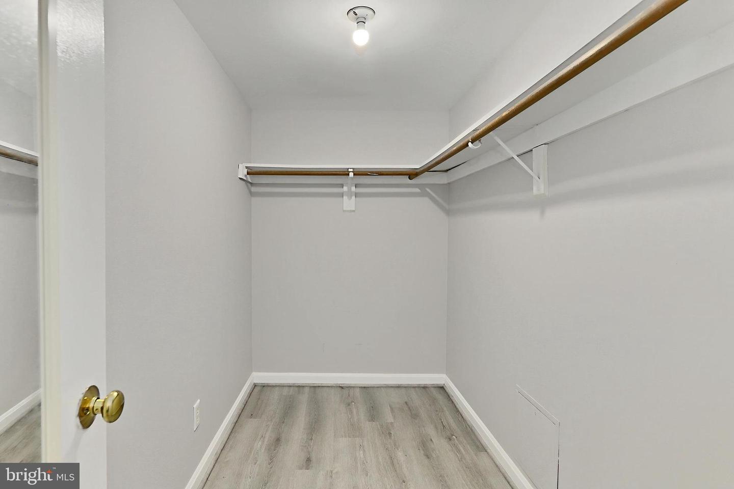 5823 COVE LANDING RD #101, BURKE, Virginia 22015, 1 Bedroom Bedrooms, ,1 BathroomBathrooms,Residential,For sale,5823 COVE LANDING RD #101,VAFX2241346 MLS # VAFX2241346