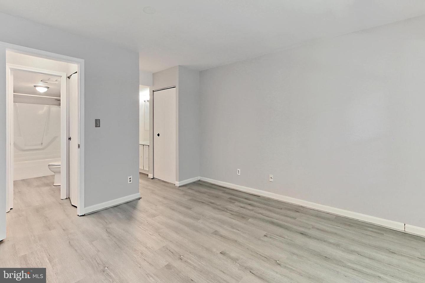 5823 COVE LANDING RD #101, BURKE, Virginia 22015, 1 Bedroom Bedrooms, ,1 BathroomBathrooms,Residential,For sale,5823 COVE LANDING RD #101,VAFX2241346 MLS # VAFX2241346
