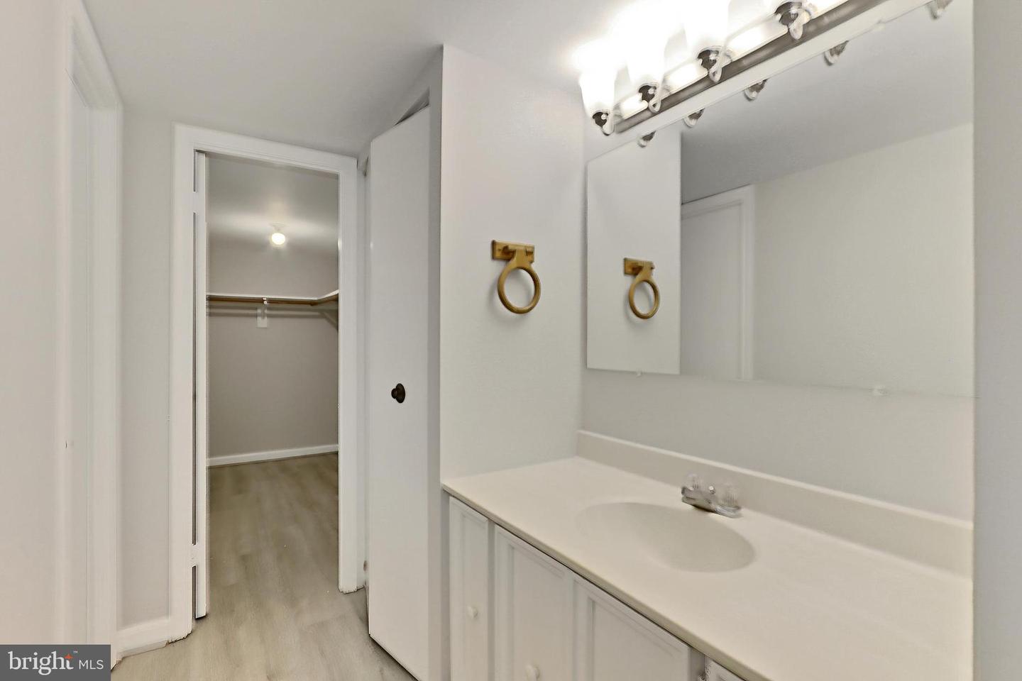 5823 COVE LANDING RD #101, BURKE, Virginia 22015, 1 Bedroom Bedrooms, ,1 BathroomBathrooms,Residential,For sale,5823 COVE LANDING RD #101,VAFX2241346 MLS # VAFX2241346