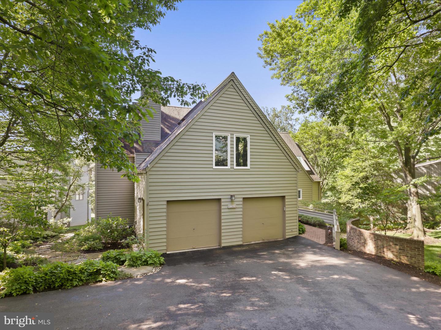 11583 GREENWICH POINT RD, RESTON, Virginia 20194, 5 Bedrooms Bedrooms, ,5 BathroomsBathrooms,Residential,For sale,11583 GREENWICH POINT RD,VAFX2241476 MLS # VAFX2241476
