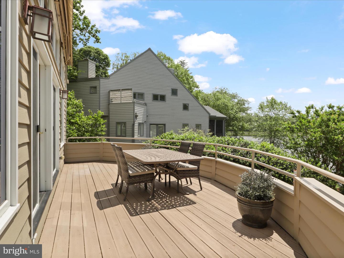 11583 GREENWICH POINT RD, RESTON, Virginia 20194, 5 Bedrooms Bedrooms, ,5 BathroomsBathrooms,Residential,For sale,11583 GREENWICH POINT RD,VAFX2241476 MLS # VAFX2241476