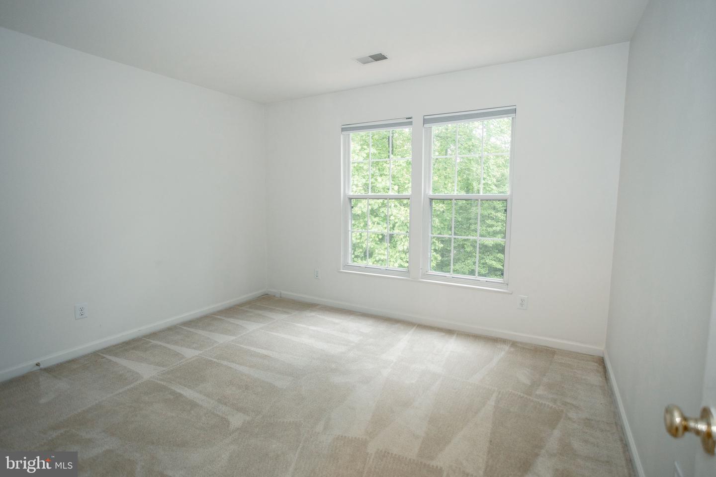 13076 DOVE TREE CT, MANASSAS, Virginia 20112, 4 Bedrooms Bedrooms, ,3 BathroomsBathrooms,Residential,For sale,13076 DOVE TREE CT,VAPW2094938 MLS # VAPW2094938