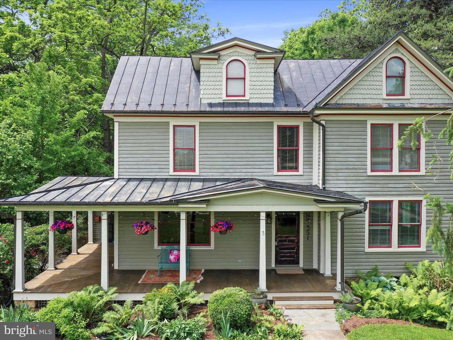 351 S ORCHARD DR, PURCELLVILLE, Virginia 20132, 5 Bedrooms Bedrooms, ,2 BathroomsBathrooms,Residential,For sale,351 S ORCHARD DR,VALO2096808 MLS # VALO2096808