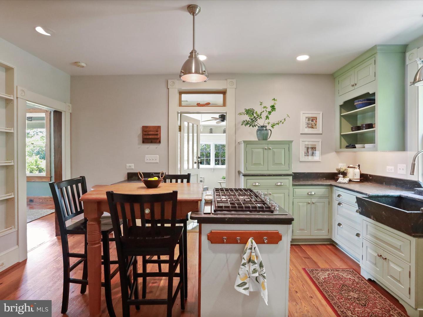 351 S ORCHARD DR, PURCELLVILLE, Virginia 20132, 5 Bedrooms Bedrooms, ,2 BathroomsBathrooms,Residential,For sale,351 S ORCHARD DR,VALO2096808 MLS # VALO2096808