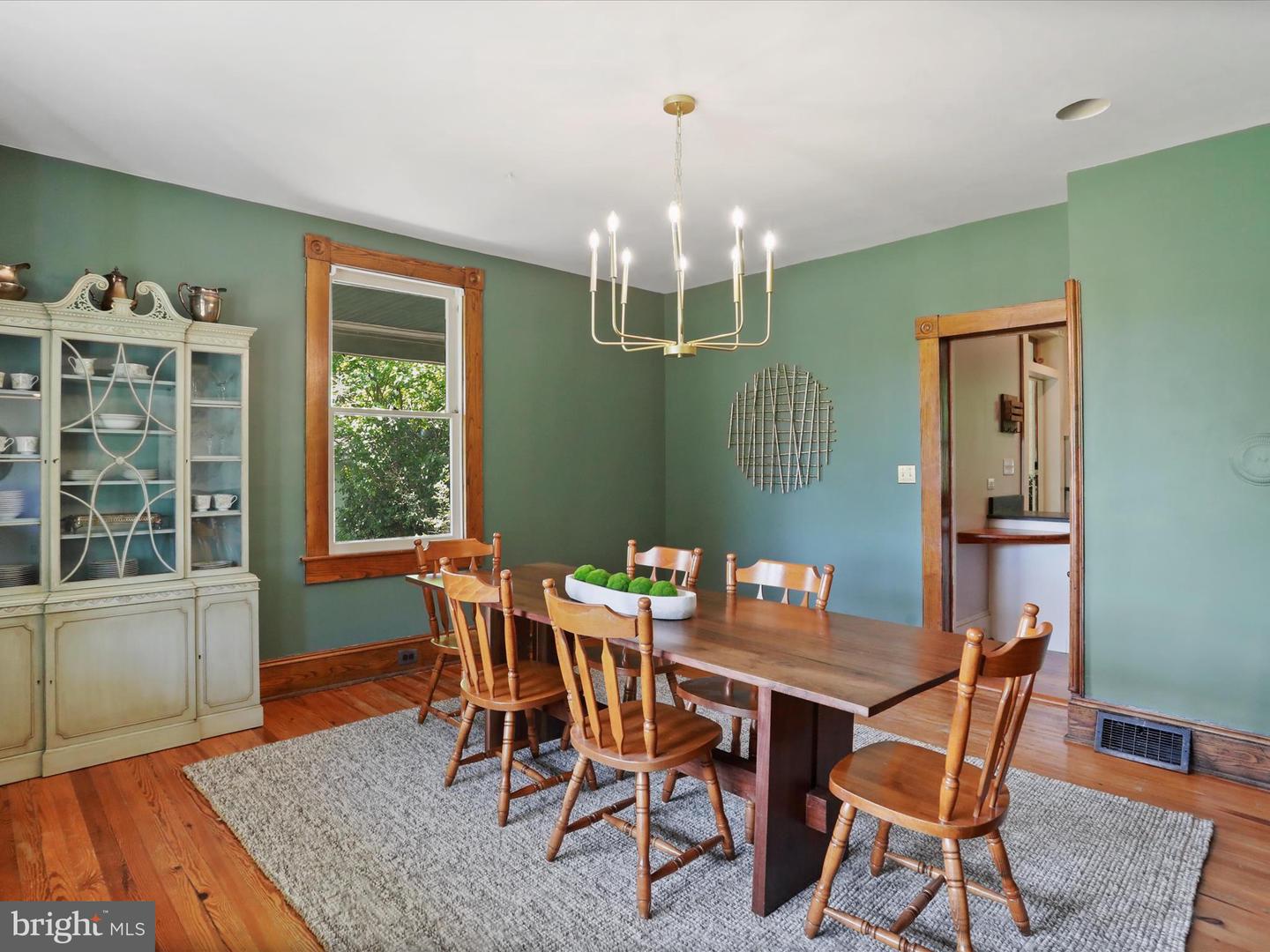 351 S ORCHARD DR, PURCELLVILLE, Virginia 20132, 5 Bedrooms Bedrooms, ,2 BathroomsBathrooms,Residential,For sale,351 S ORCHARD DR,VALO2096808 MLS # VALO2096808