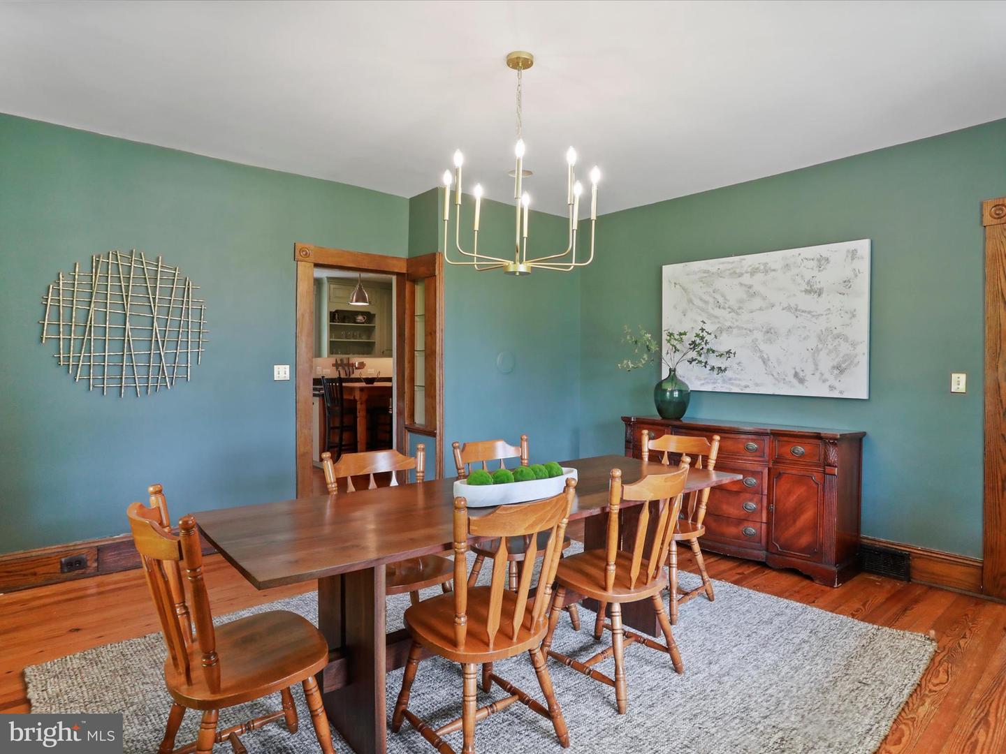 351 S ORCHARD DR, PURCELLVILLE, Virginia 20132, 5 Bedrooms Bedrooms, ,2 BathroomsBathrooms,Residential,For sale,351 S ORCHARD DR,VALO2096808 MLS # VALO2096808