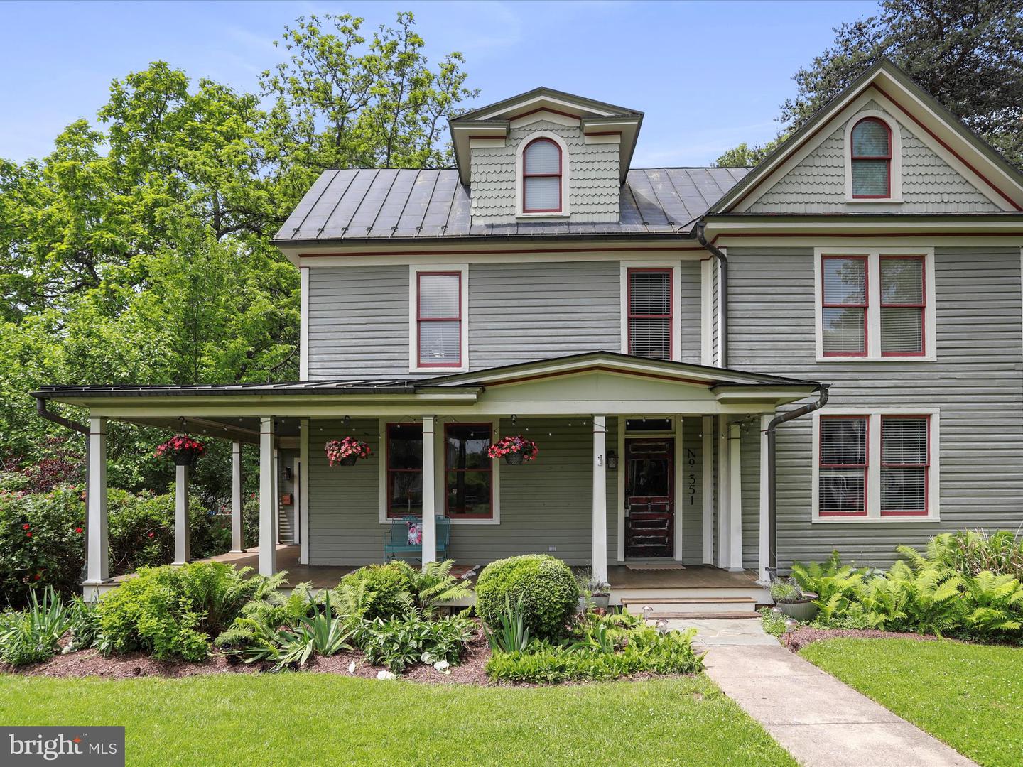 351 S ORCHARD DR, PURCELLVILLE, Virginia 20132, 5 Bedrooms Bedrooms, ,2 BathroomsBathrooms,Residential,For sale,351 S ORCHARD DR,VALO2096808 MLS # VALO2096808