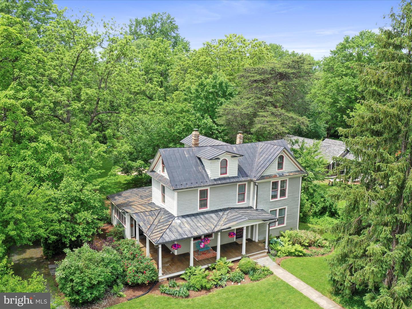 351 S ORCHARD DR, PURCELLVILLE, Virginia 20132, 5 Bedrooms Bedrooms, ,2 BathroomsBathrooms,Residential,For sale,351 S ORCHARD DR,VALO2096808 MLS # VALO2096808