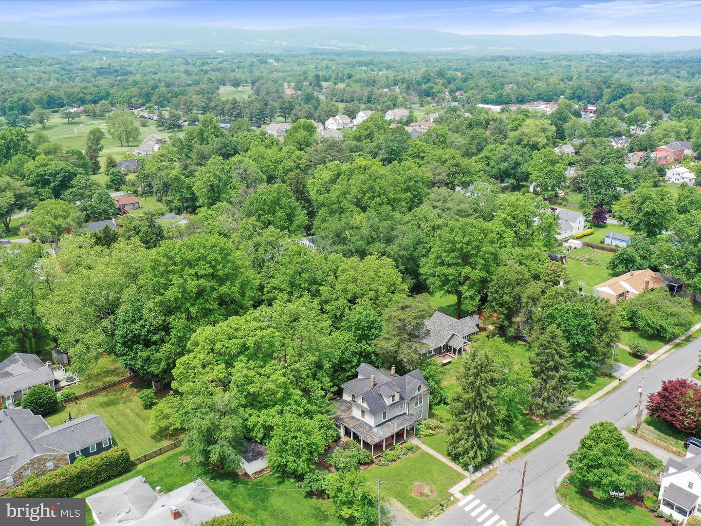 351 S ORCHARD DR, PURCELLVILLE, Virginia 20132, 5 Bedrooms Bedrooms, ,2 BathroomsBathrooms,Residential,For sale,351 S ORCHARD DR,VALO2096808 MLS # VALO2096808