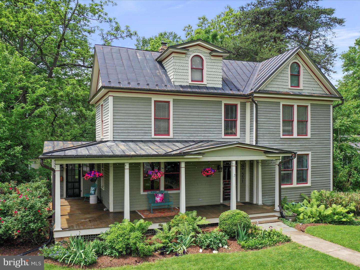 351 S ORCHARD DR, PURCELLVILLE, Virginia 20132, 5 Bedrooms Bedrooms, ,2 BathroomsBathrooms,Residential,For sale,351 S ORCHARD DR,VALO2096808 MLS # VALO2096808