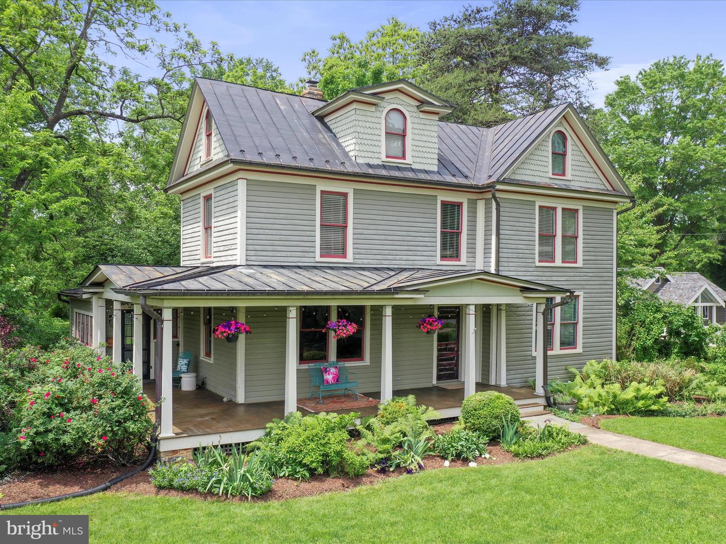 351 S ORCHARD DR, PURCELLVILLE, Virginia 20132, 5 Bedrooms Bedrooms, ,2 BathroomsBathrooms,Residential,For sale,351 S ORCHARD DR,VALO2096808 MLS # VALO2096808